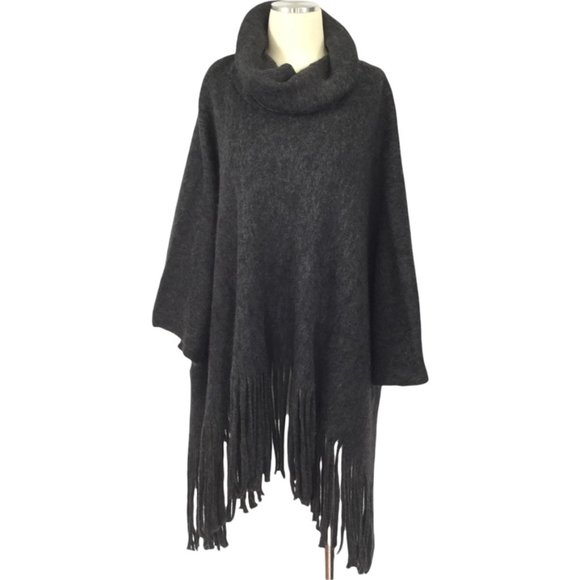 Do everything in love Sweaters - Do Everything in Love long fringed poncho